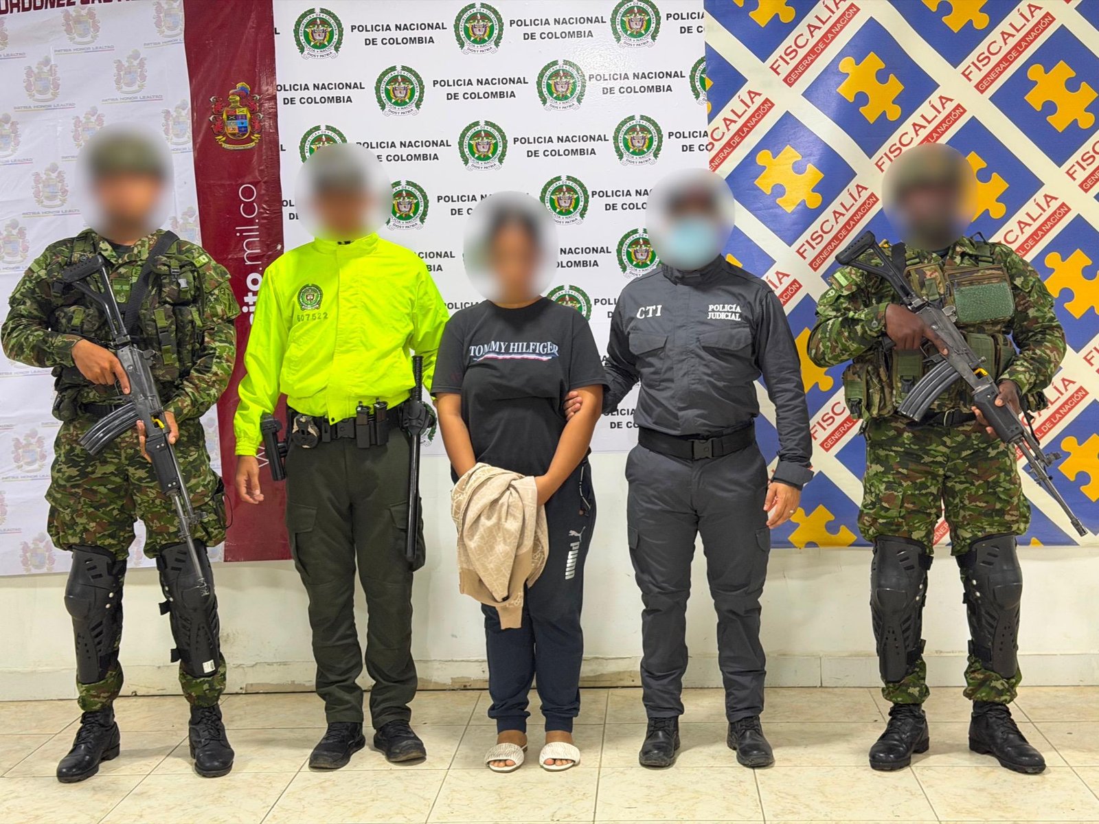 Mujer capturada por presuntamente atentar contra la vida de su hija